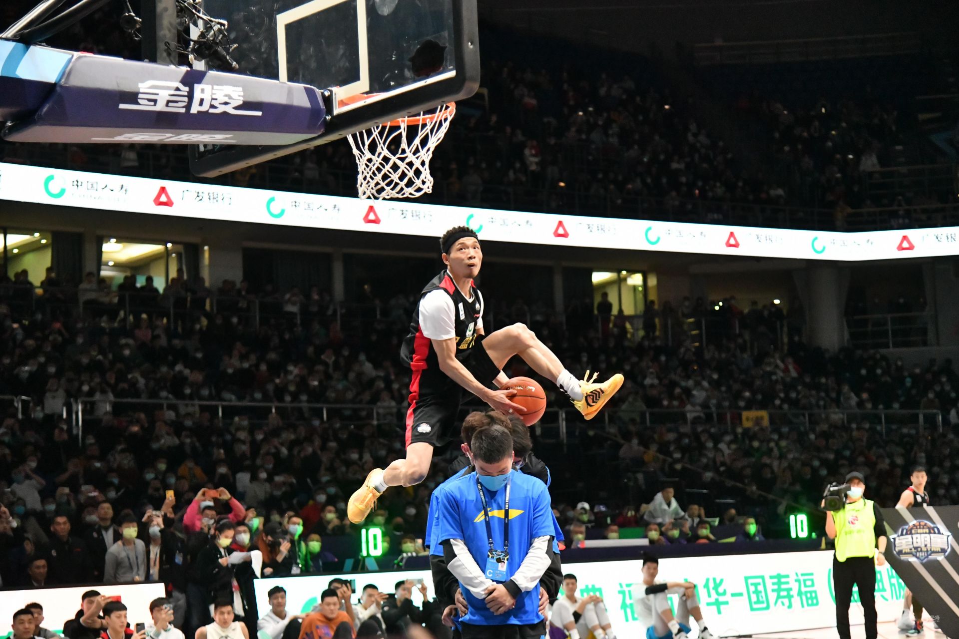 使其能够在 使其能够在